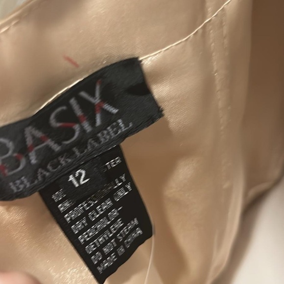 Basix Black Label Flutter Sleeve 3D Floral Peach Tulle Gown Size 12 - Picture 15 of 15